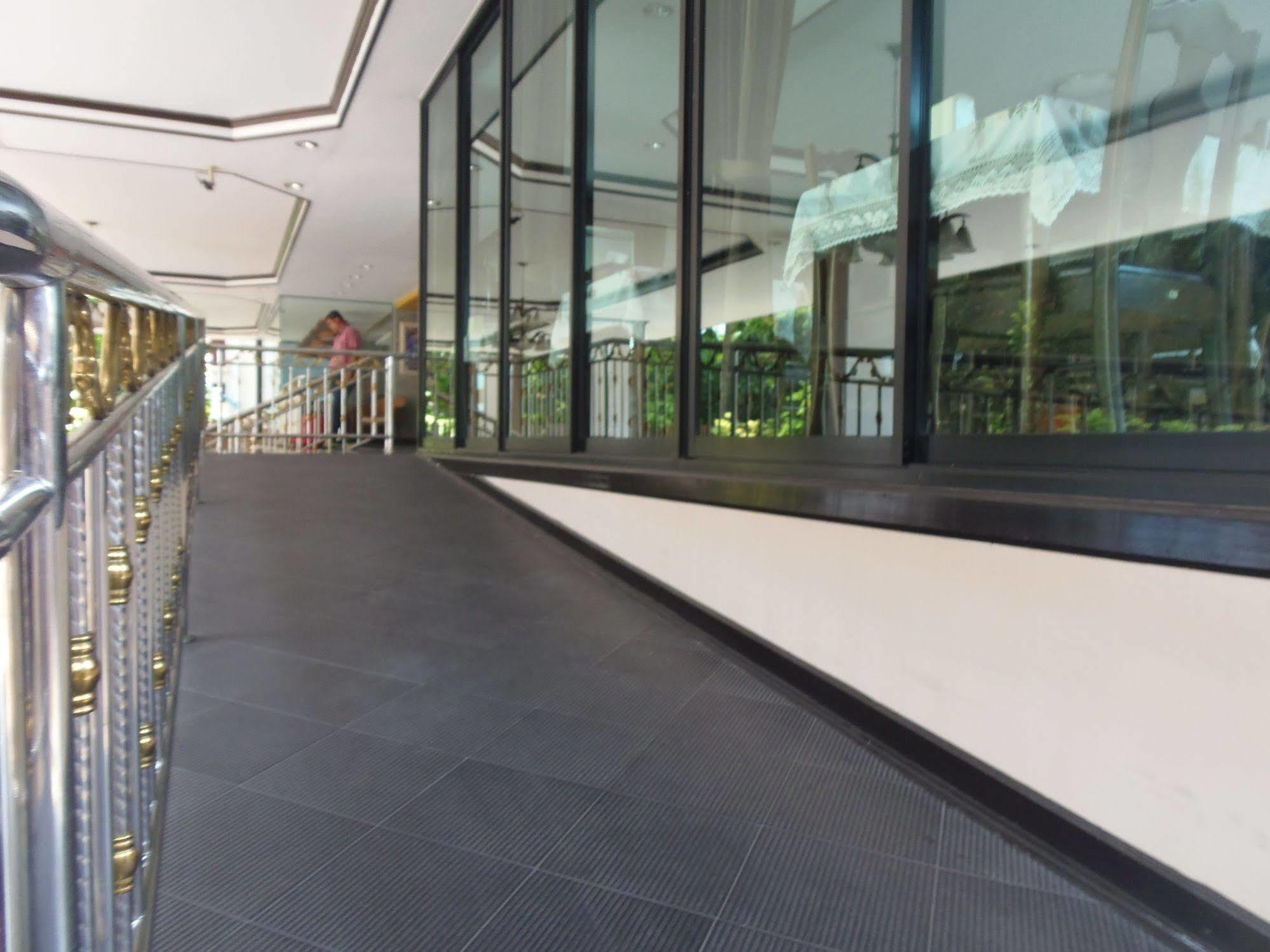 Romena Grand Hotel Čiang Mai Exteriér fotografie